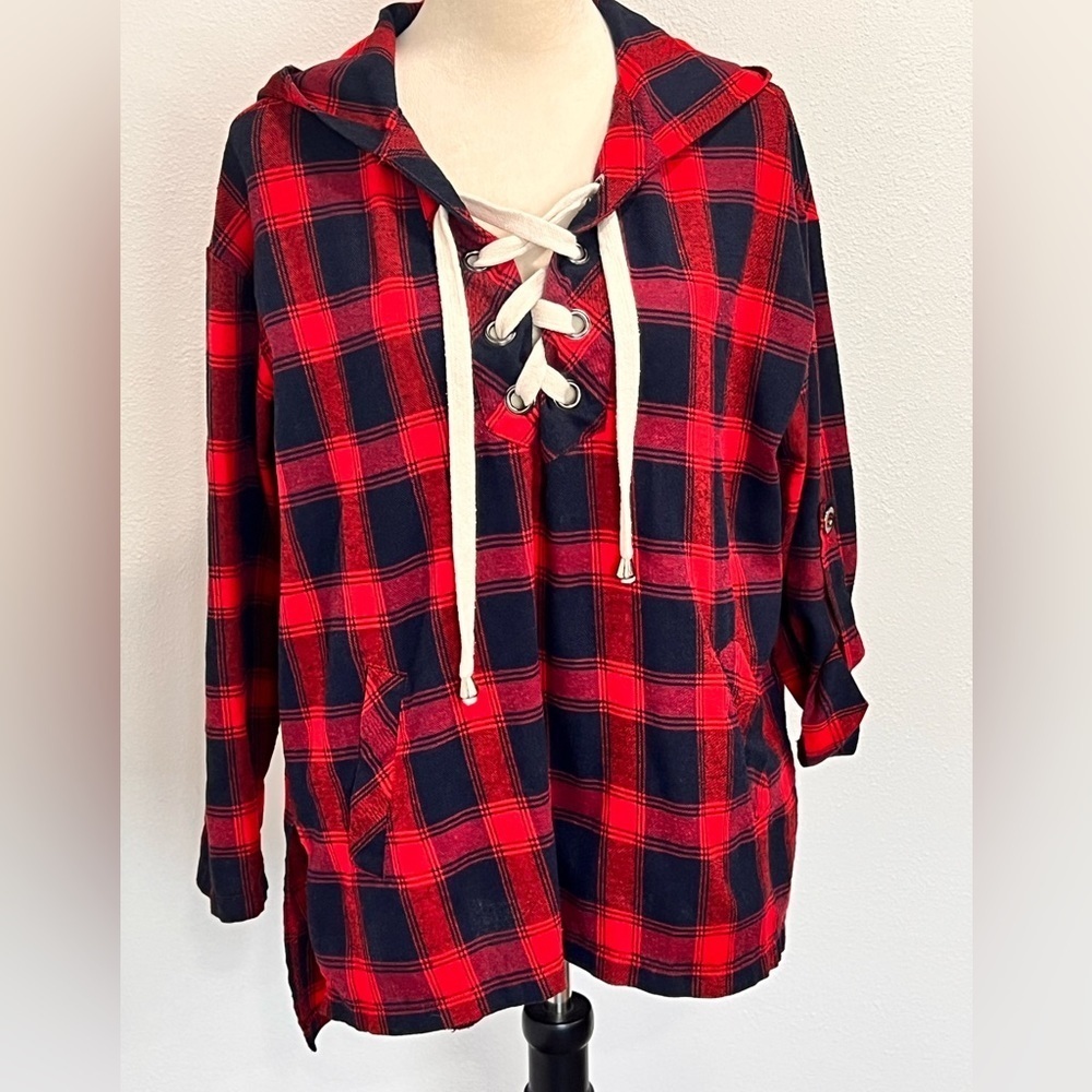 SHE + SKY HOODED LACE NECK FLANNEL SZ MEDIUM HILO NUBBY COTTON BLACK RED CHECK